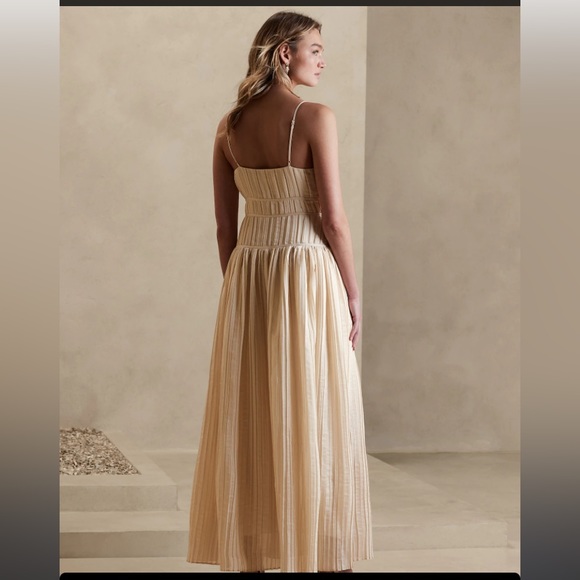 NWT BANANA REPUBLIC JACQUI PLEATED MAXI DRESS - Picture 10 of 12